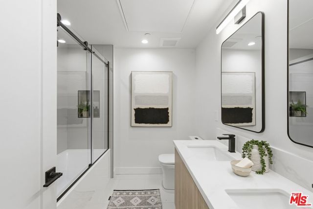 3842 Don Tomaso Drive, Los Angeles, CA 90008