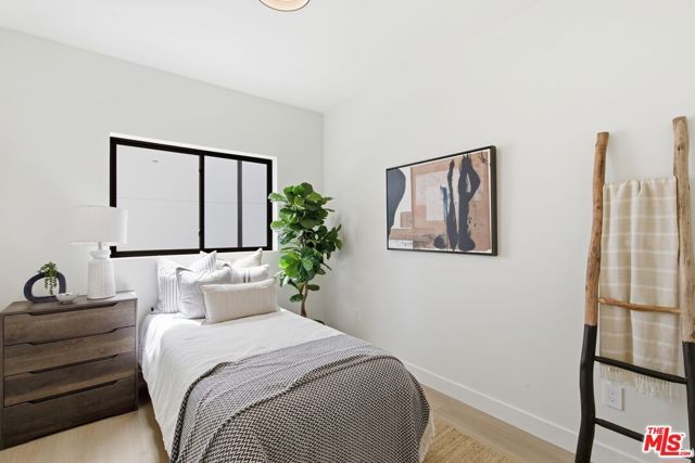 3842 Don Tomaso Drive, Los Angeles, CA 90008