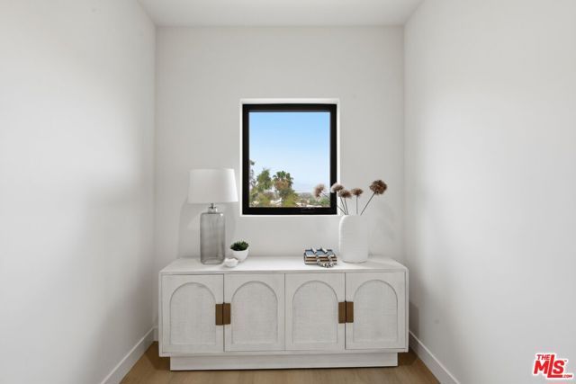 3842 Don Tomaso Drive, Los Angeles, CA 90008