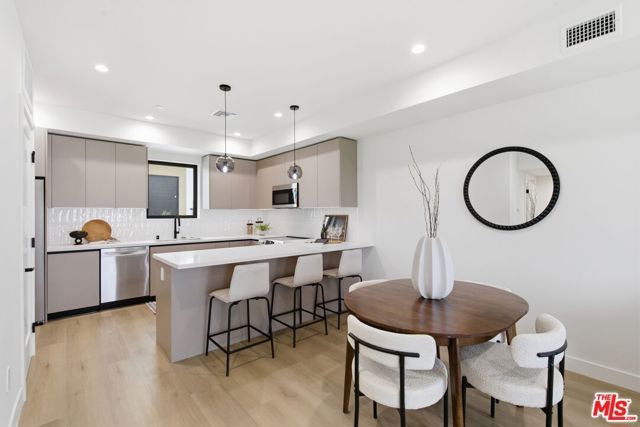 3842 Don Tomaso Drive, Los Angeles, CA 90008