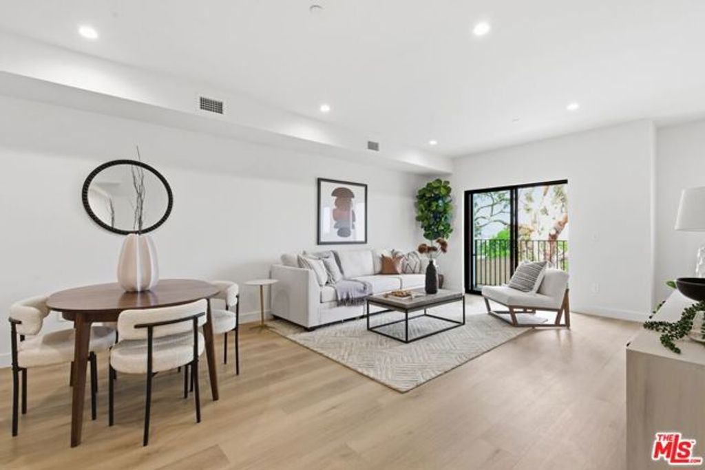 3842 Don Tomaso Drive, Los Angeles, CA 90008