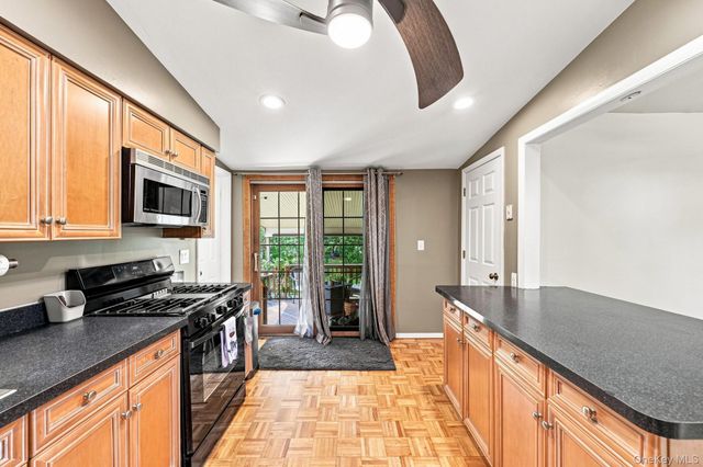 1 Gloria Court, New City, NY 10956