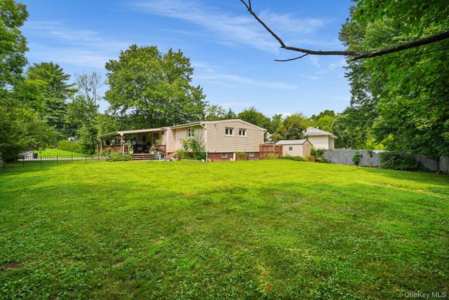 1 Gloria Court, New City, NY 10956