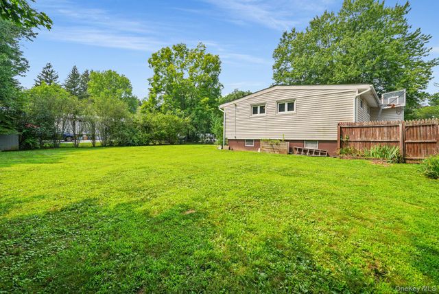 1 Gloria Court, New City, NY 10956