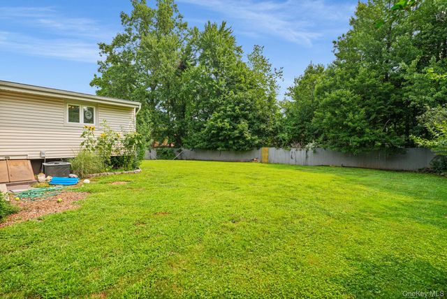 1 Gloria Court, New City, NY 10956