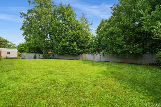 1 Gloria Court, New City, NY 10956