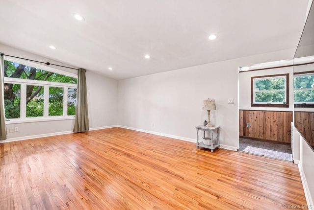 1 Gloria Court, New City, NY 10956