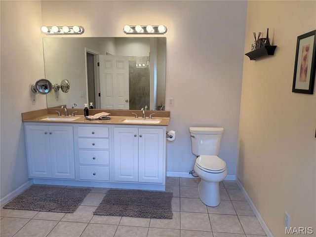2612 Sandstone Drive, Maryville, IL 62062