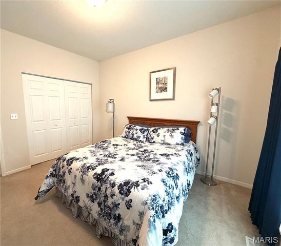 2612 Sandstone Drive, Maryville, IL 62062