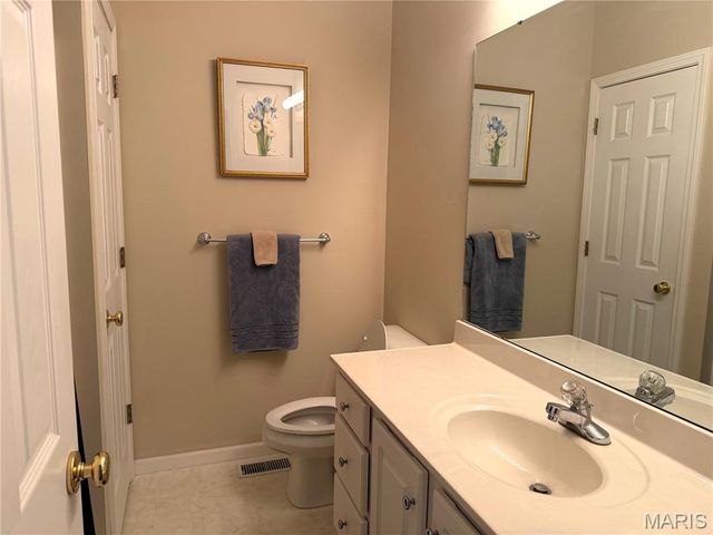2612 Sandstone Drive, Maryville, IL 62062