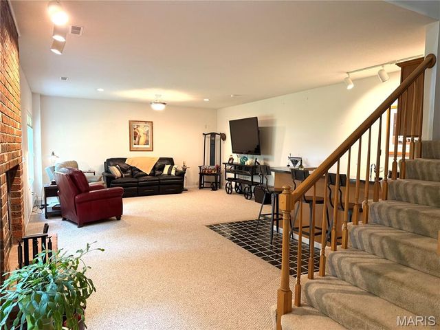 2612 Sandstone Drive, Maryville, IL 62062
