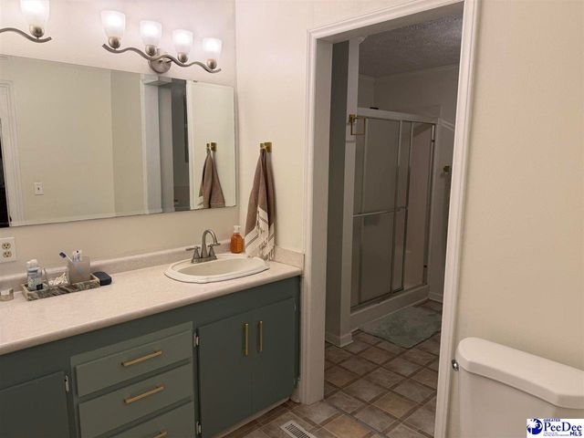 701 E Harrison St, Dillon, SC 29536