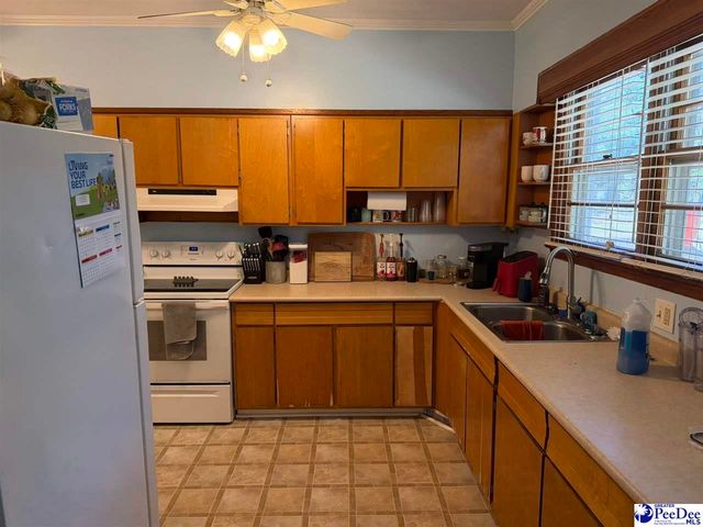 701 E Harrison St, Dillon, SC 29536