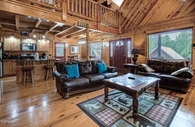 214 Forrest Loop Way, Gatlinburg, TN 37738