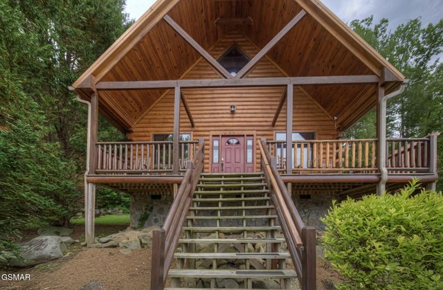 214 Forrest Loop Way, Gatlinburg, TN 37738