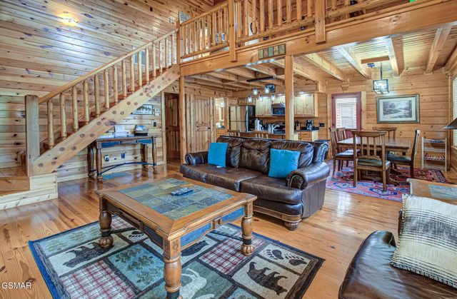 214 Forrest Loop Way, Gatlinburg, TN 37738