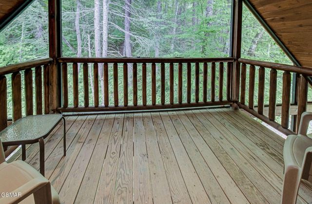 214 Forrest Loop Way, Gatlinburg, TN 37738