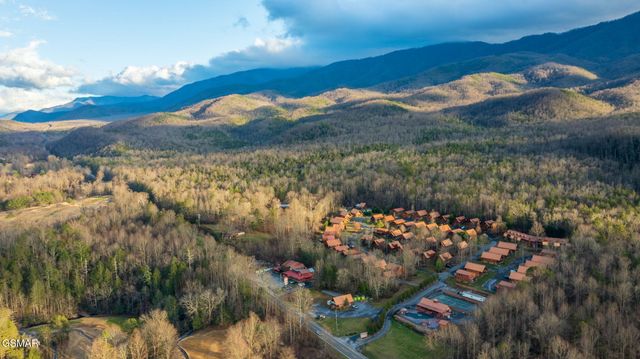 214 Forrest Loop Way, Gatlinburg, TN 37738