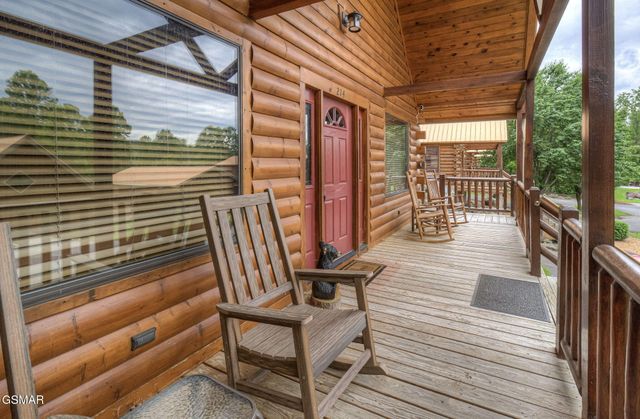 214 Forrest Loop Way, Gatlinburg, TN 37738