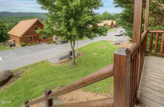 214 Forrest Loop Way, Gatlinburg, TN 37738