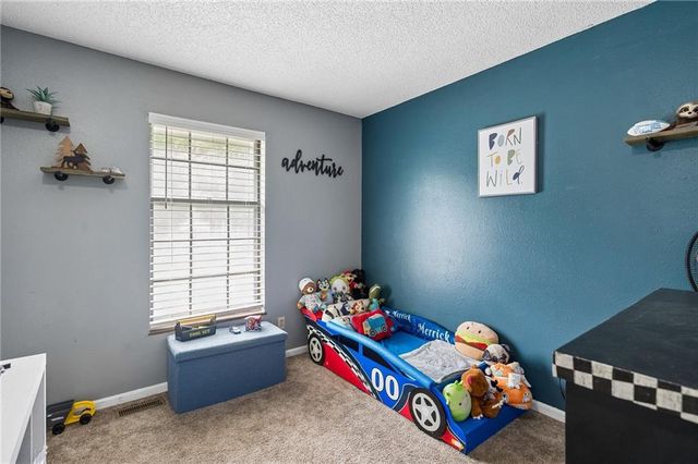 906 Shiloh Court, Liberty, MO 64068
