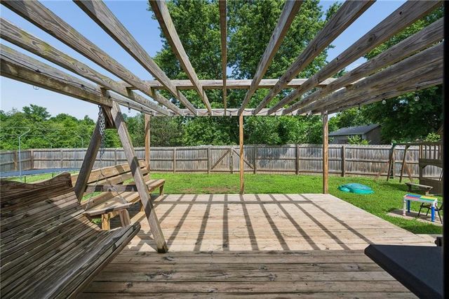 906 Shiloh Court, Liberty, MO 64068