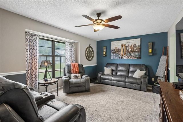 906 Shiloh Court, Liberty, MO 64068