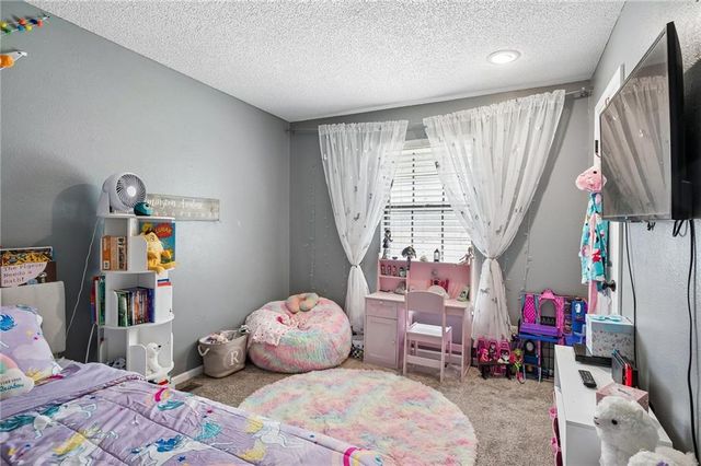 906 Shiloh Court, Liberty, MO 64068
