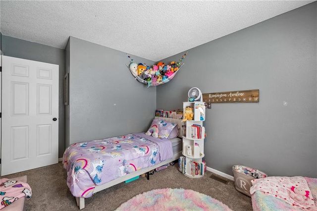 906 Shiloh Court, Liberty, MO 64068