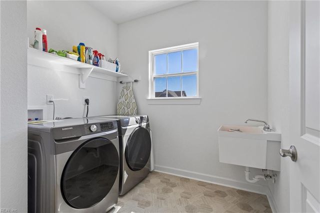 413 Middleton WAY, Chesapeake, VA 23322