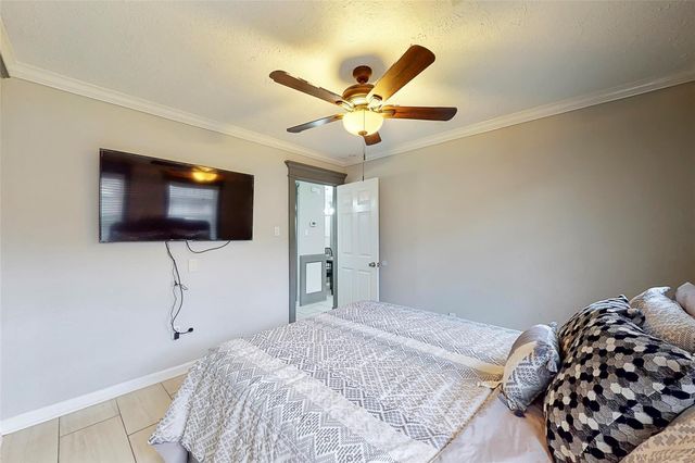7825 Cook Road, Houston, TX 77072