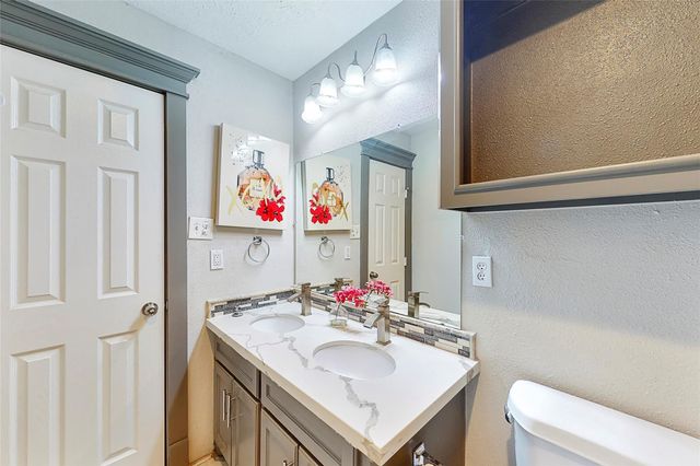 7825 Cook Road, Houston, TX 77072
