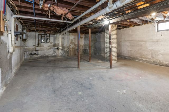 205 Webster Ave, Chelsea, MA 02150