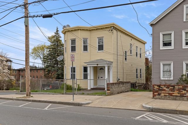 205 Webster Ave, Chelsea, MA 02150