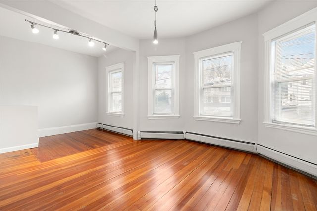 205 Webster Ave, Chelsea, MA 02150