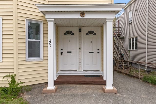 205 Webster Ave, Chelsea, MA 02150