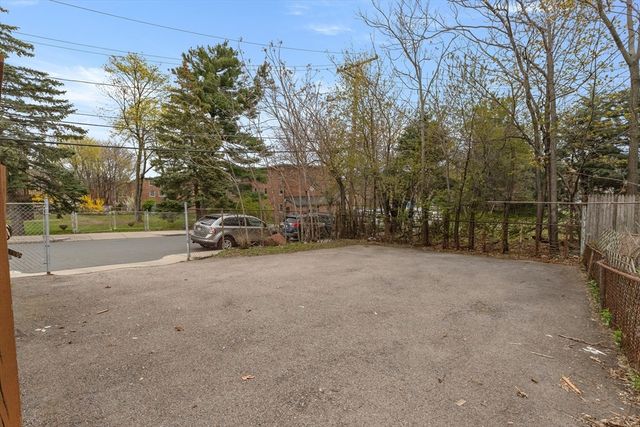 205 Webster Ave, Chelsea, MA 02150