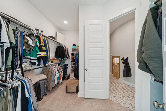 215 Nirnroot Court, Montgomery, TX 77316