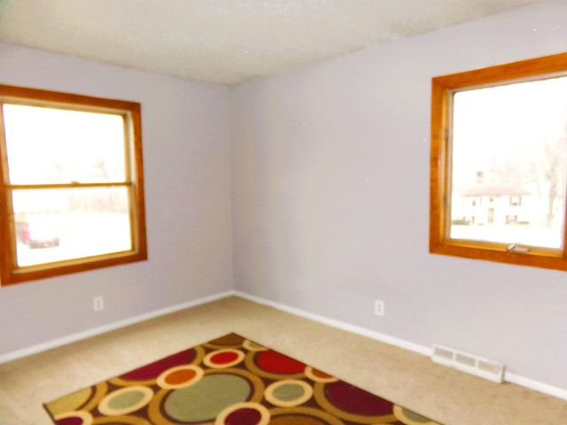 1521 Emerald Drive, Davenport, IA 52804