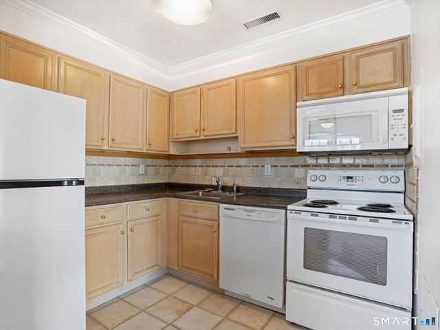 26 Prospect Avenue F8, Norwalk, CT 06850