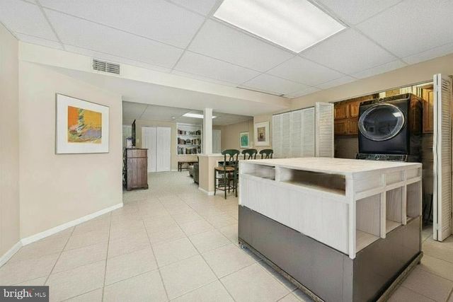 860 AMBER LN, West Chester, PA 19382