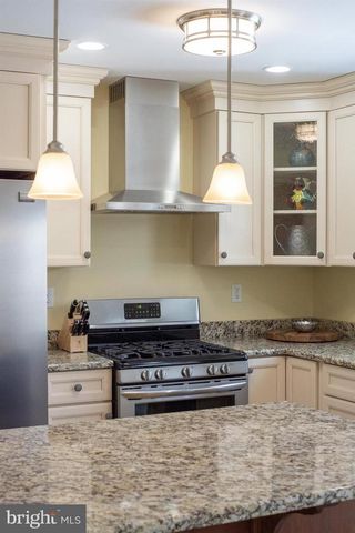 860 AMBER LN, West Chester, PA 19382