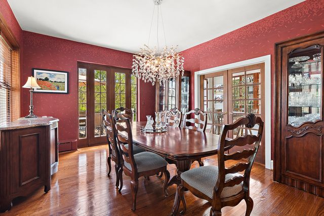 8609 W 121st Street, Palos Park, IL 60464