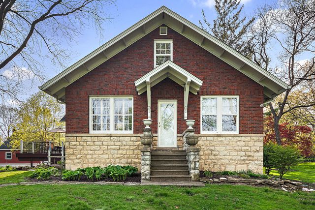 8609 W 121st Street, Palos Park, IL 60464