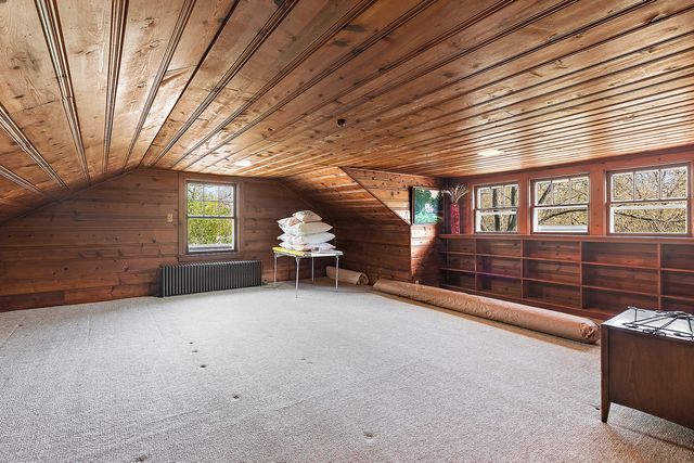 8609 W 121st Street, Palos Park, IL 60464