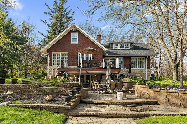 8609 W 121st Street, Palos Park, IL 60464