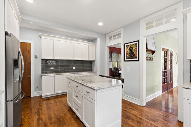 8609 W 121st Street, Palos Park, IL 60464