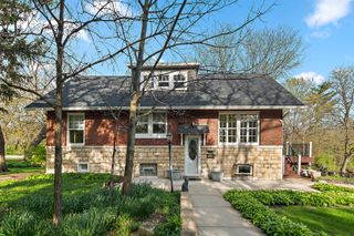 8609 W 121st Street, Palos Park, IL 60464