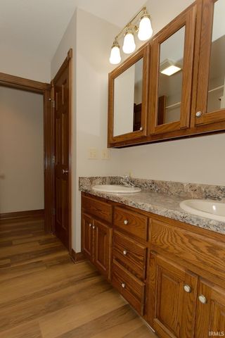 694 W Vine Street, Roanoke, IN 46783