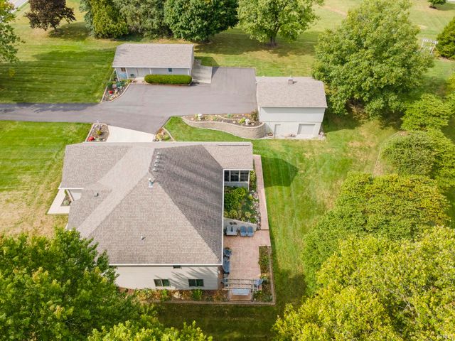 694 W Vine Street, Roanoke, IN 46783